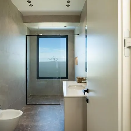 Modern Masterpiece With Sea And Views !!! Rrashbull
